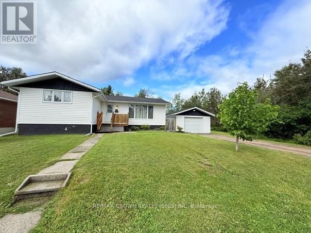 32 Winnipeg Street, Kapuskasing, ON, P5N 1Z3
