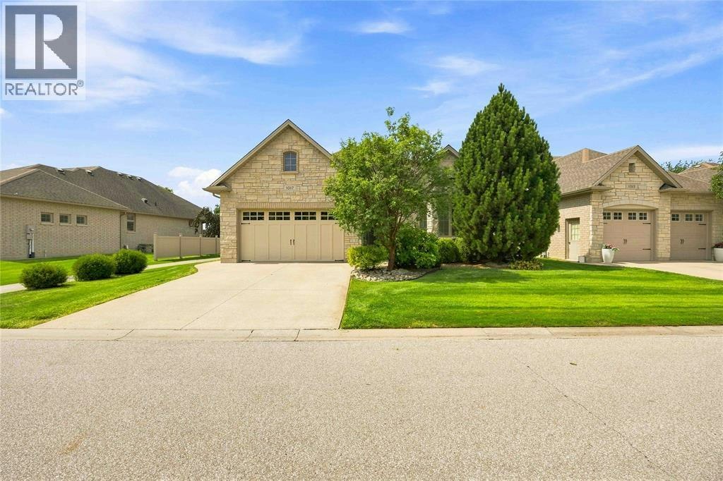 54-1017 Mike Weir Drive, Sarnia, ON, N0N 1C0