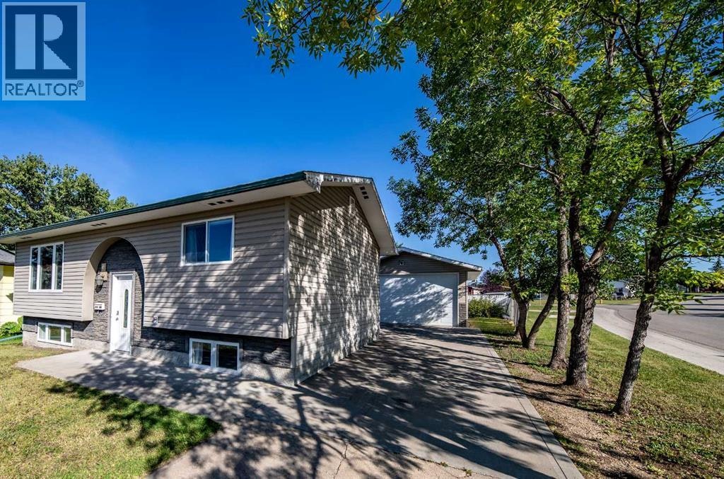 9710 117 Avenue, Grande Prairie, AB, T8V 3P4