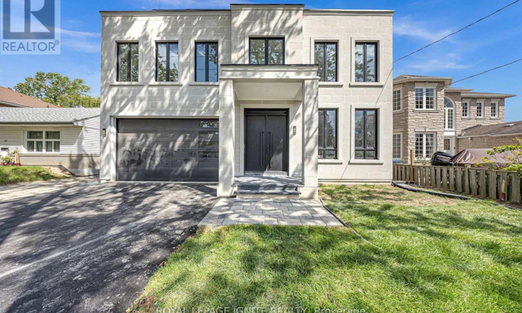 15 Deblyn Drive E