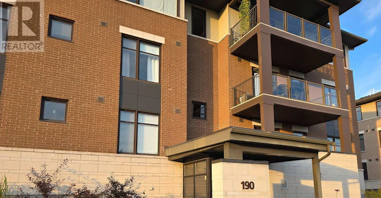 203-190 Guelph Private, Ottawa, ON, K2T 0C3 - 2