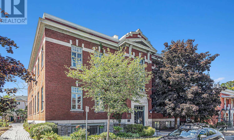 203-24 Springfield Road