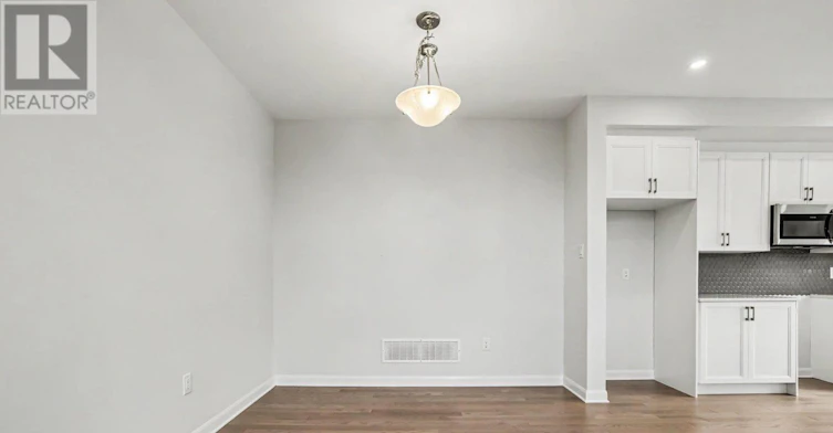 886 Eileen Vollick Crescent, Ottawa, ON, K2W 0M8 - 6