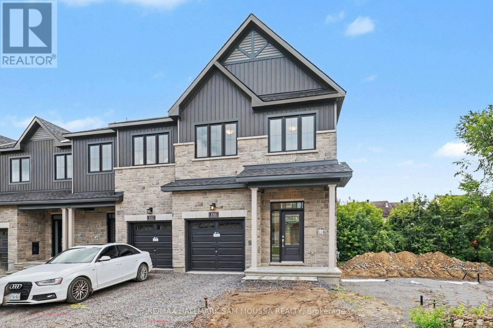 886 Eileen Vollick Crescent, Ottawa, ON, K2W 0M8 - 3