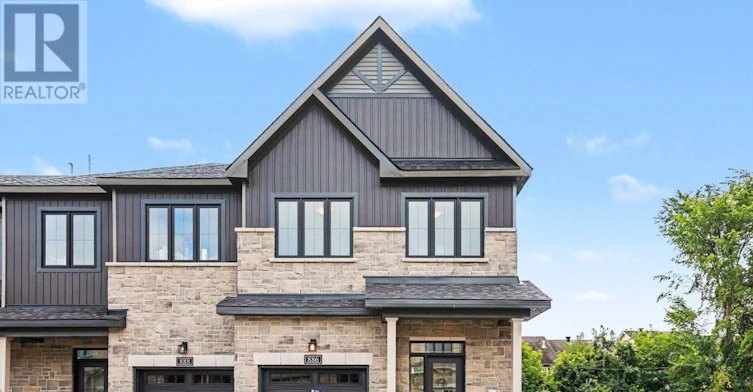 886 Eileen Vollick Crescent, Ottawa, ON, K2W 0M8 - 2