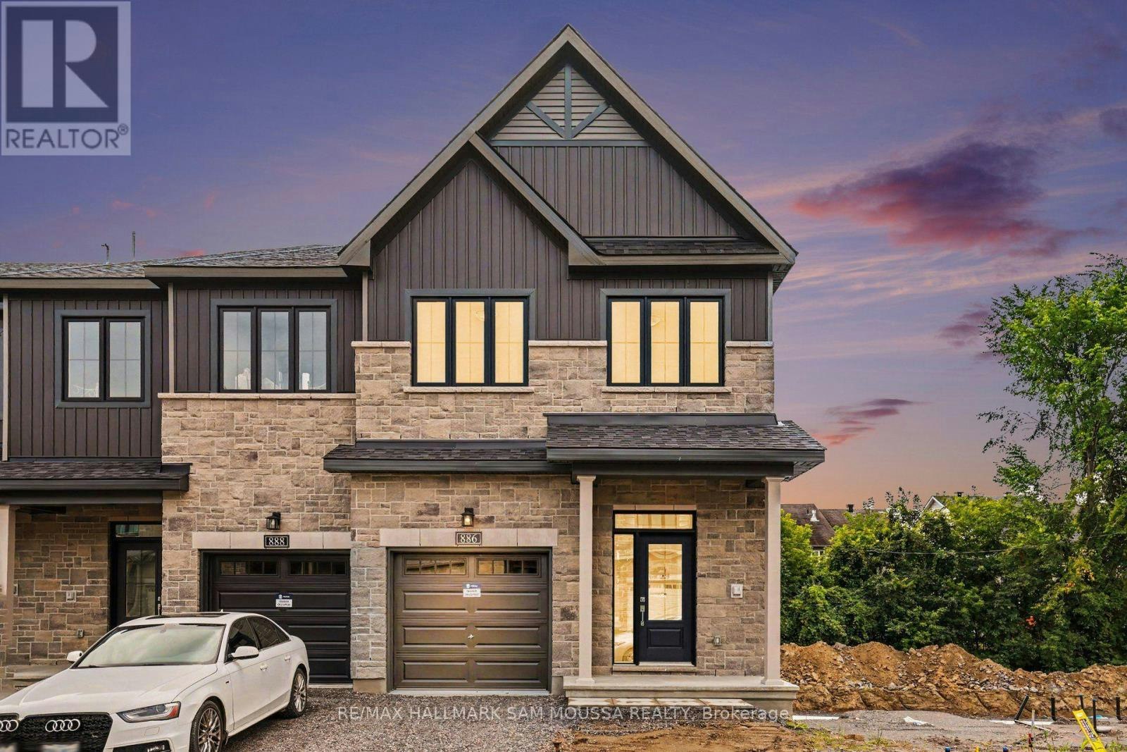 886 Eileen Vollick Crescent, Ottawa, ON, K2W 0M8