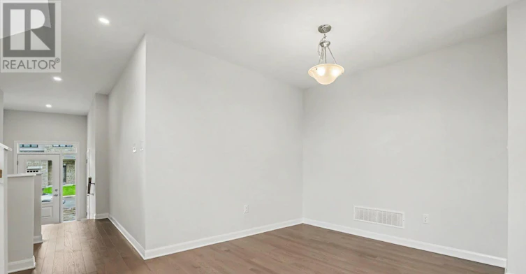 886 Eileen Vollick Crescent, Ottawa, ON, K2W 0M8 - 5