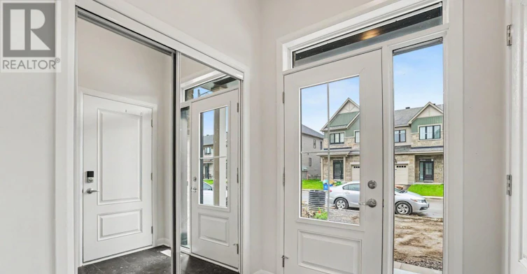 886 Eileen Vollick Crescent, Ottawa, ON, K2W 0M8 - 4