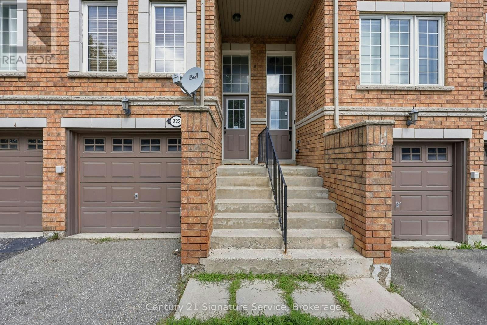 223-435 Hensall Circle, Mississauga, ON, L5A 4P1 - 2