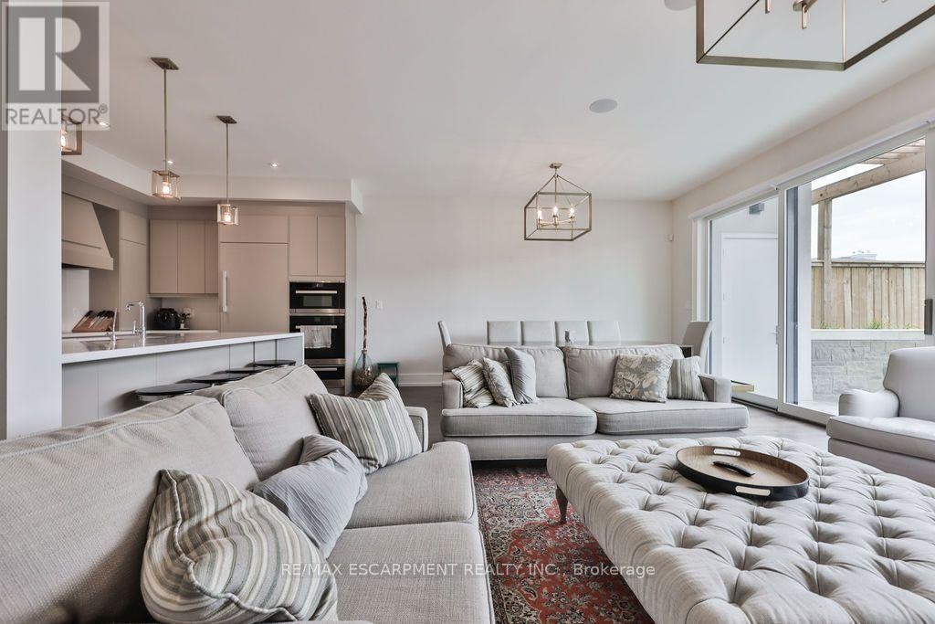16-10 Maple Grove Drive, Oakville, ON, L6J 0E1 - 10
