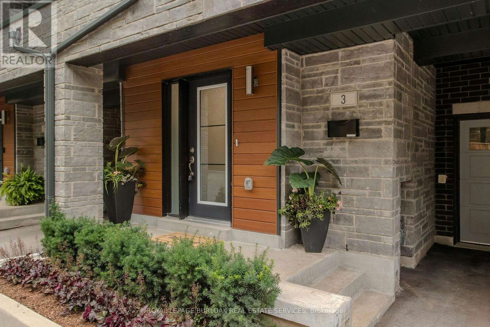 3-2071 Ghent Avenue, Burlington, ON, L7R 1Y4