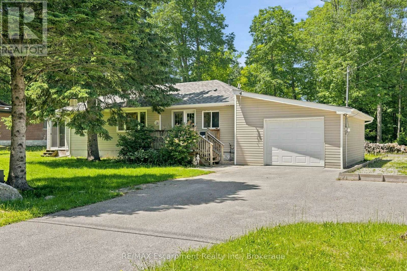 16 Hiawatha Road, Tiny, ON, L9M 0B1