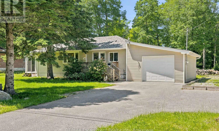 16 Hiawatha Road