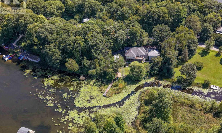 5383 Rideau Road