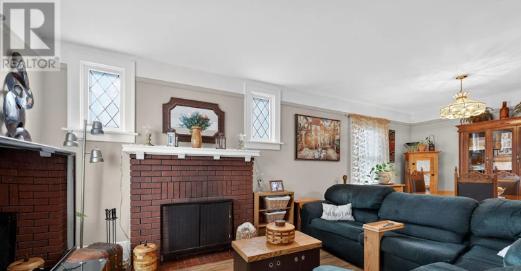 443 Elizabeth Street, Midland, ON, L4R 1Z7 - 4