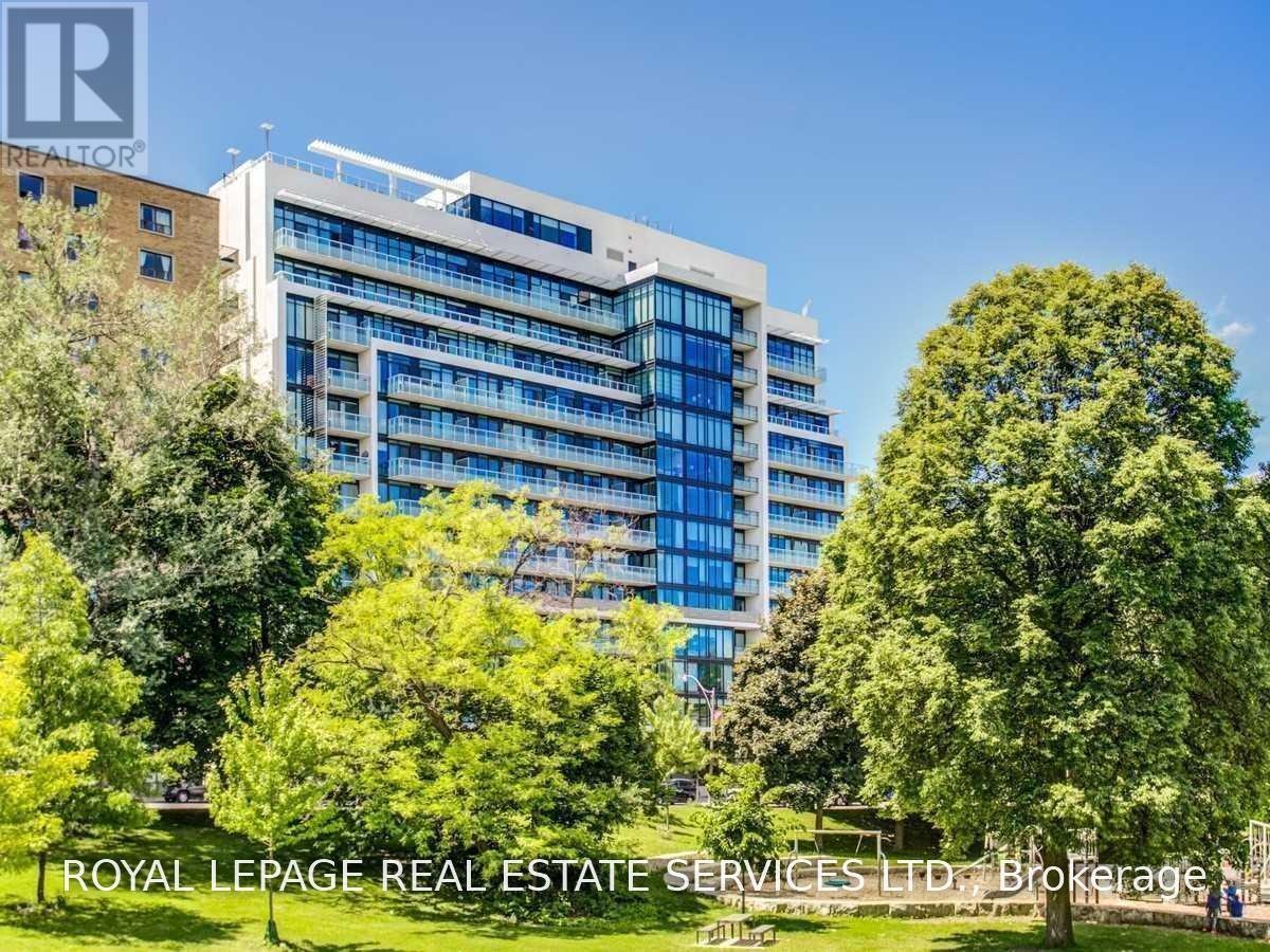 202-3018 Yonge Street, Toronto, ON, M4N 2K4