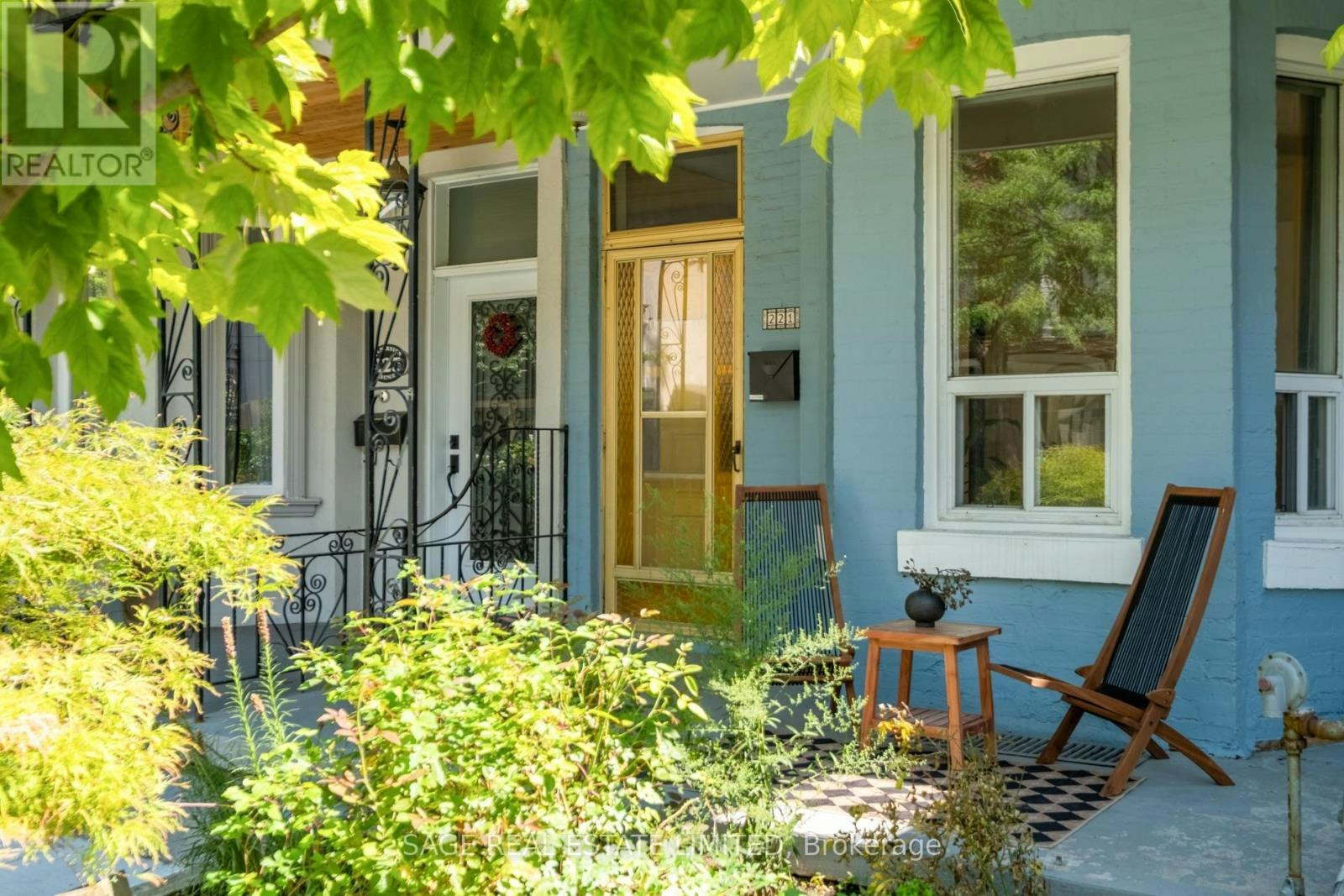 221 Palmerston Avenue, Toronto, ON, M6J 2J3