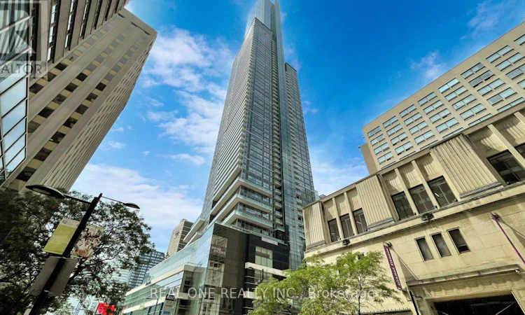 5814-386 Yonge Street