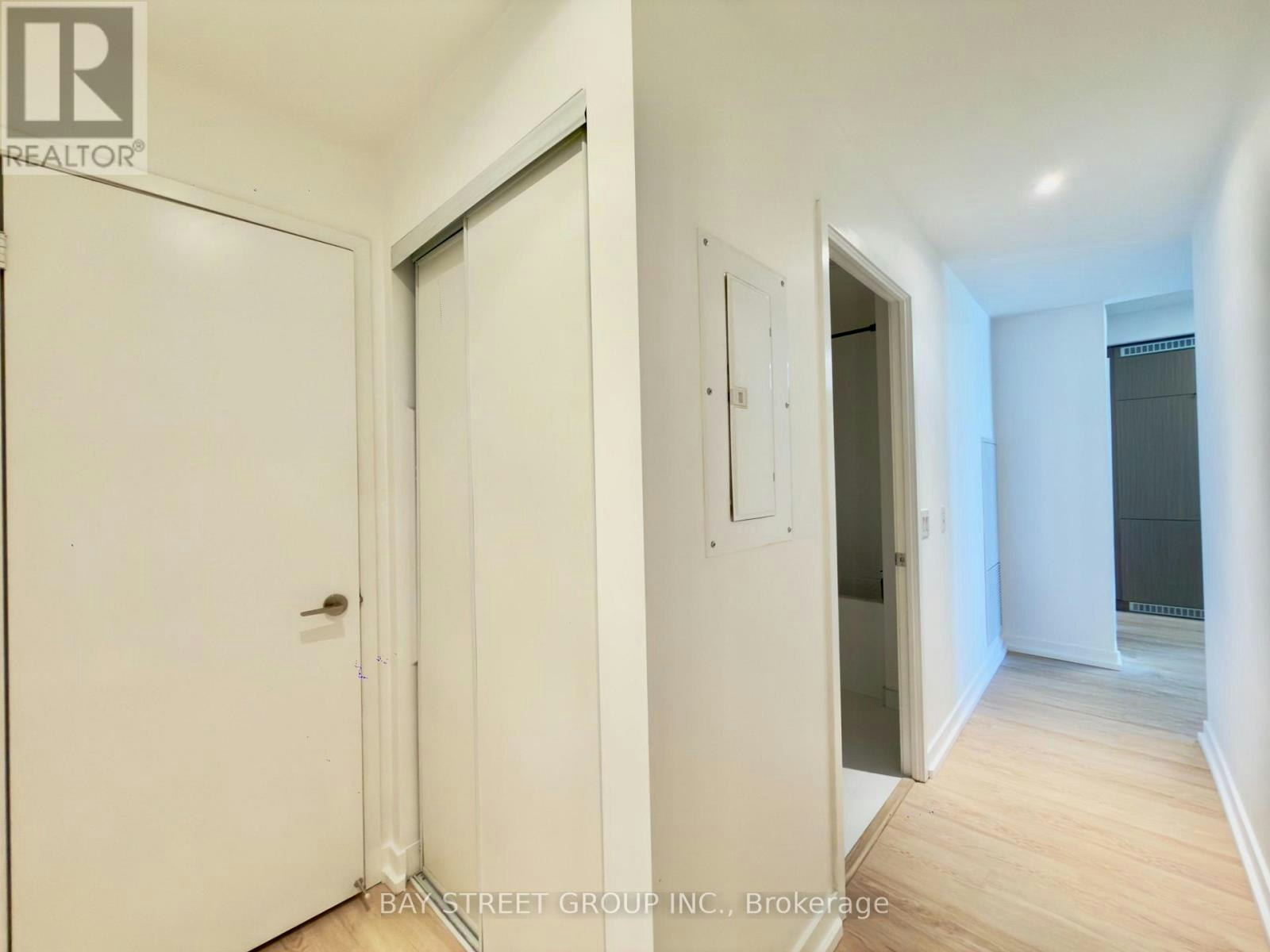 1119-20 Edward Street, Toronto, ON, M5G 1C9 - 4