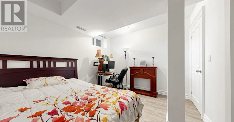 372B Hounslow Avenue, Toronto, ON, M2R 1H6 - 9