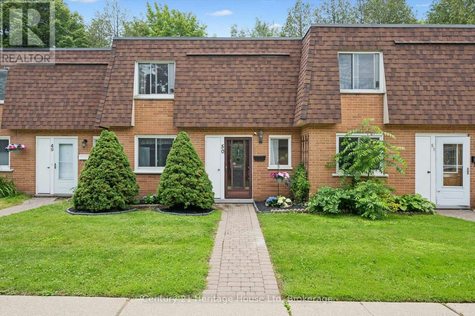 50-120 Country Club Drive, Guelph, ON, N1E 3K7