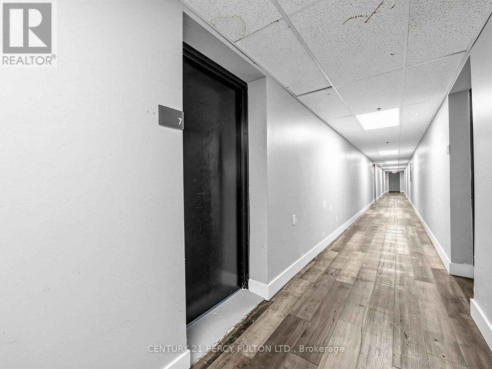 302-200 Garden Street, Whitby, ON, L1N 0L7 - 2