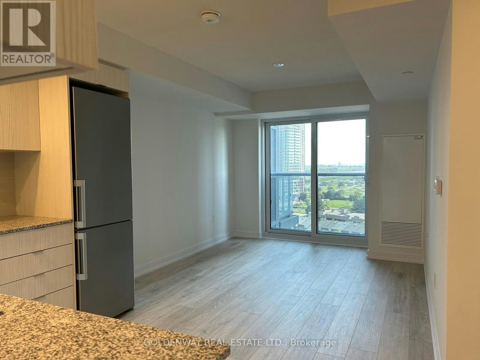1305-225 Village Green Square, Toronto, ON, M1S 0N4 - 2