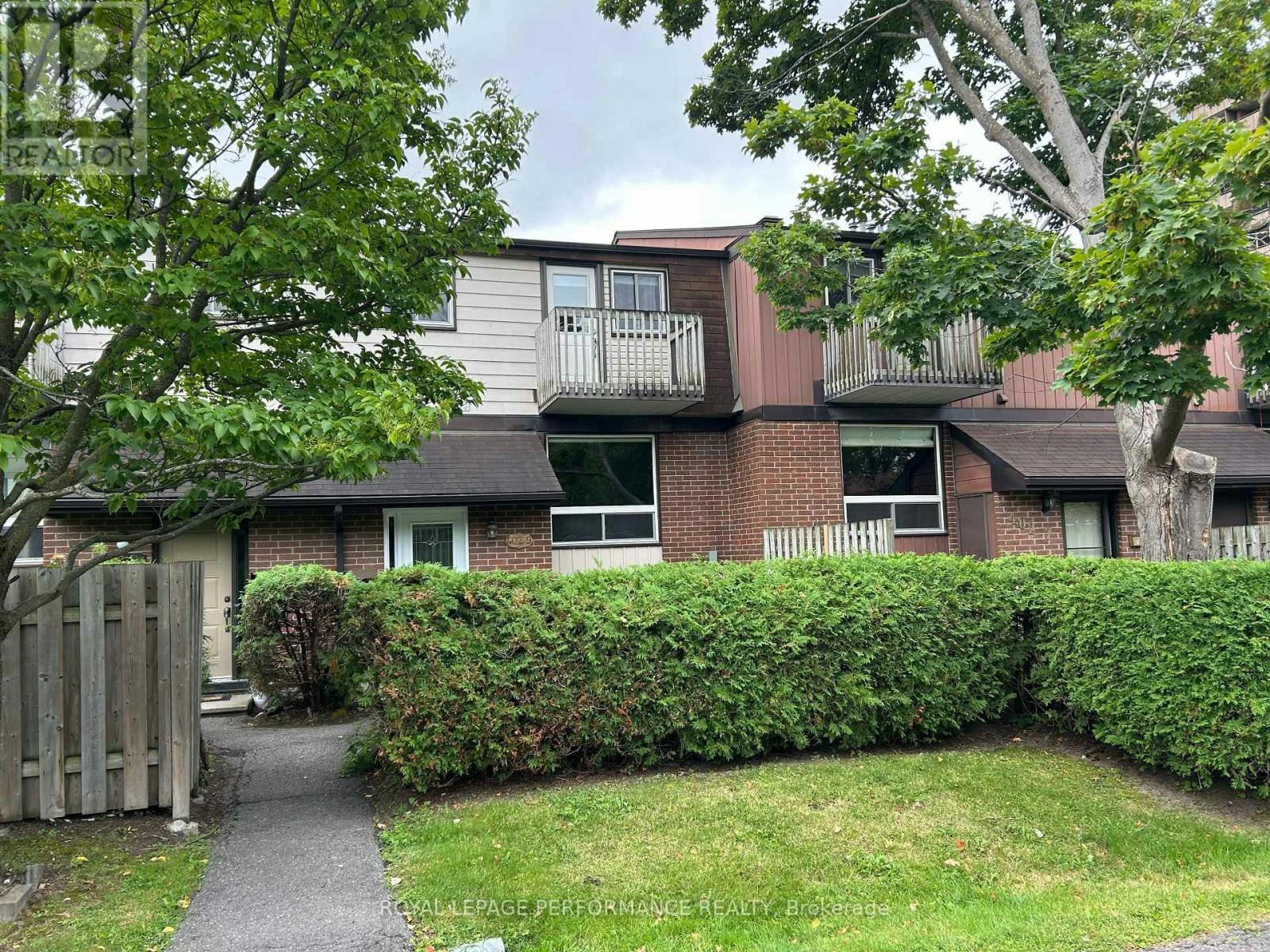 9-402 Montfort Street, Ottawa, ON, K1L 8G7