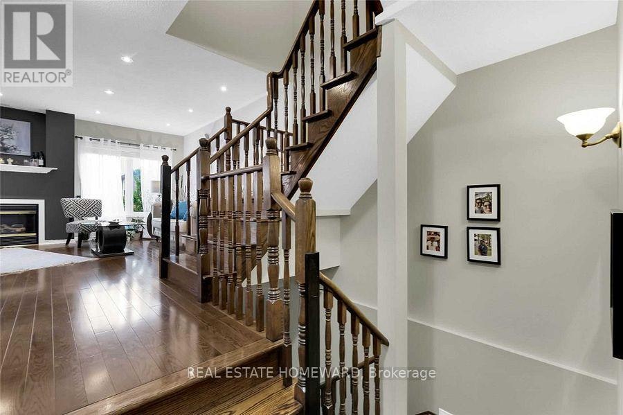 19 Bilbrough Street, Aurora, ON, L4G 7W3 - 5