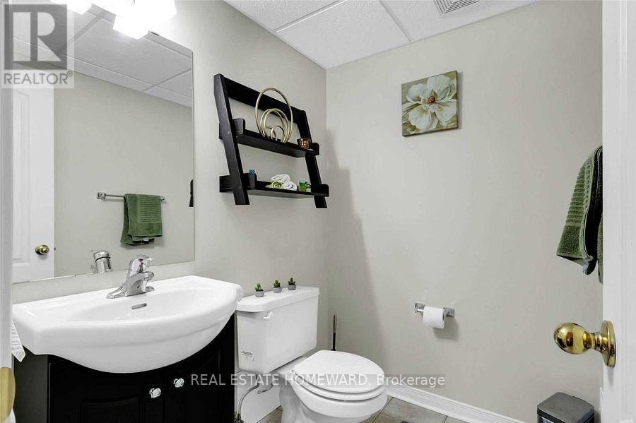 19 Bilbrough Street, Aurora, ON, L4G 7W3 - 35