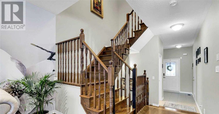 19 Bilbrough Street, Aurora, ON, L4G 7W3 - 7
