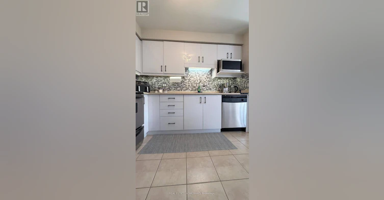 19 Bilbrough Street, Aurora, ON, L4G 7W3 - 11