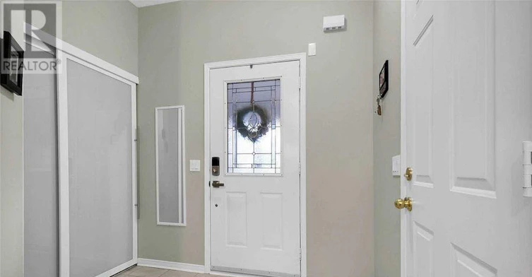 19 Bilbrough Street, Aurora, ON, L4G 7W3 - 3