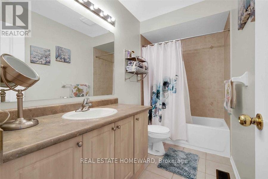 19 Bilbrough Street, Aurora, ON, L4G 7W3 - 26