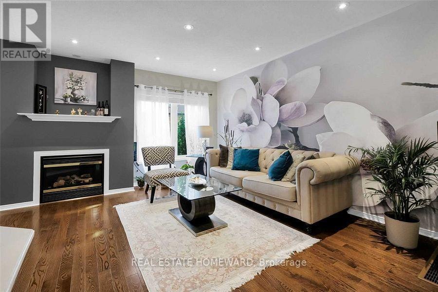 19 Bilbrough Street, Aurora, ON, L4G 7W3 - 8