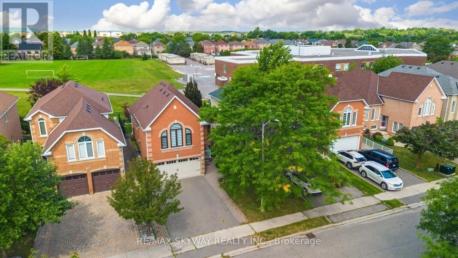 25 Woodcreek Drive, Brampton, ON, L6Z 4V5