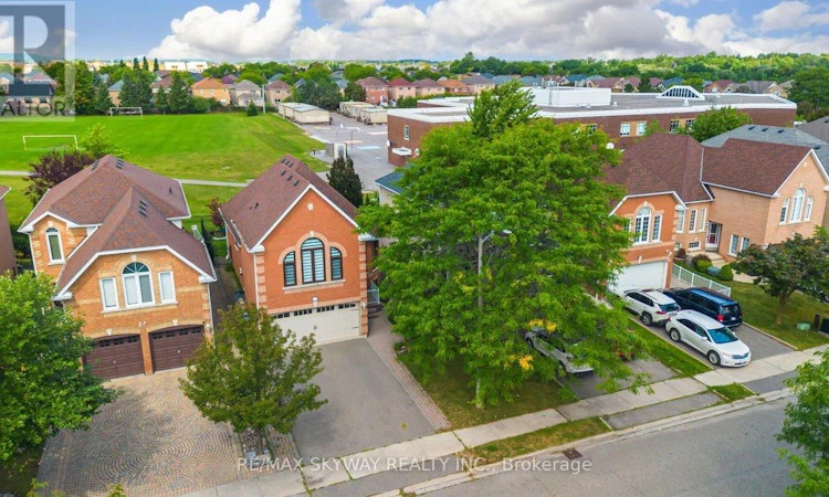 25 Woodcreek Drive