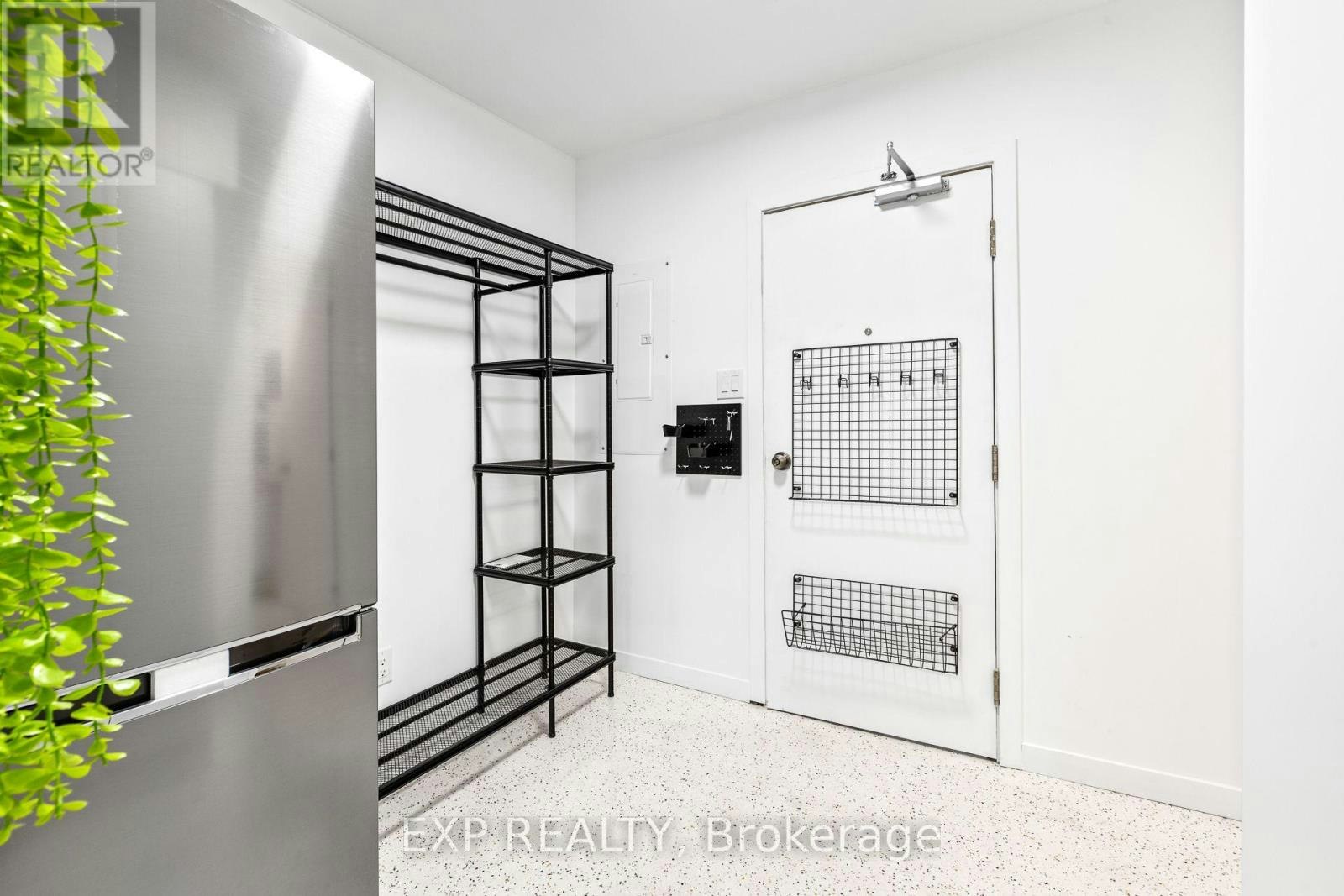 9-204 Ste Monique Street, Ottawa, ON, K1L 7R1 - 2