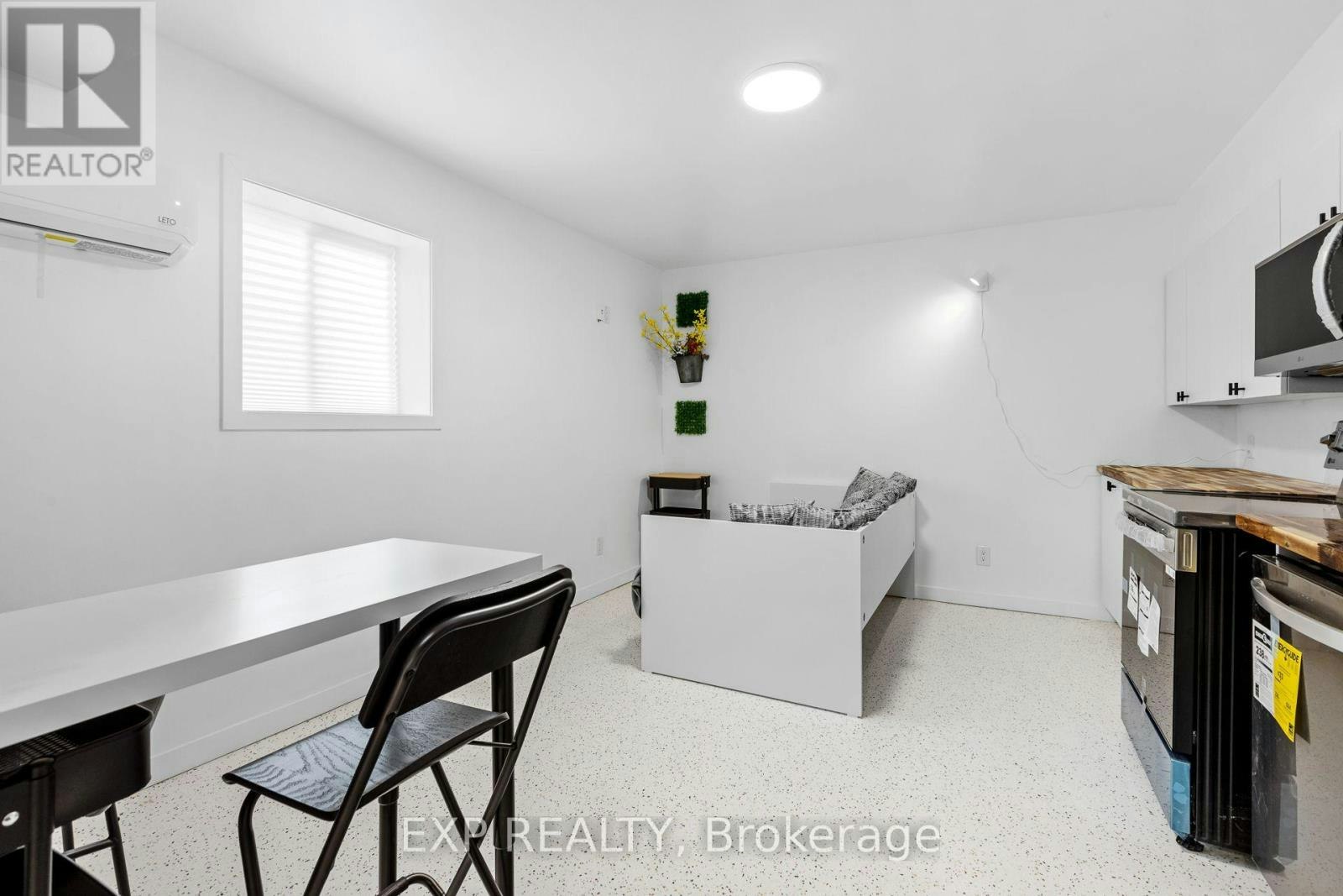 6-204 Ste Monique Street, Ottawa, ON, K1L 7R1 - 9