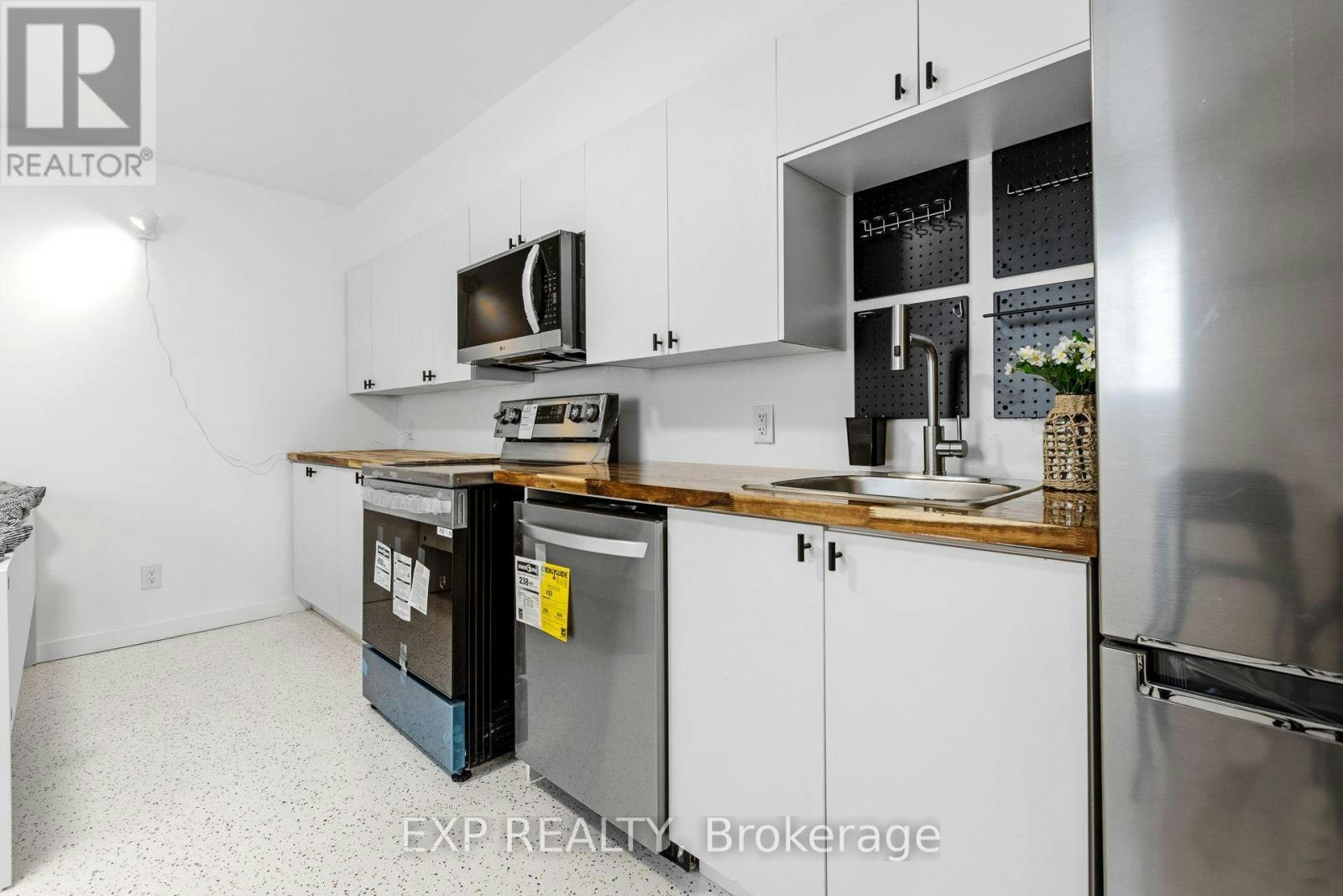 6-204 Ste Monique Street, Ottawa, ON, K1L 7R1 - 5