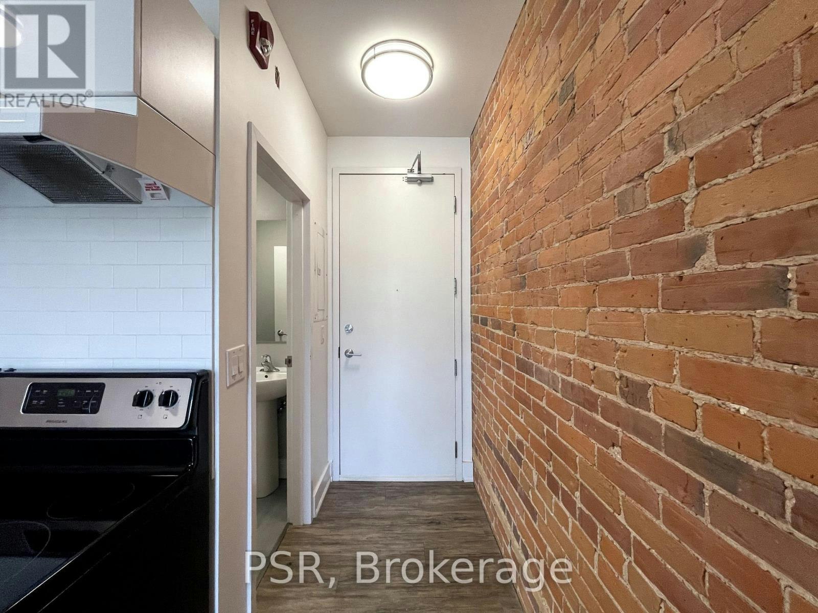 201-2870 Dundas Street W, Toronto, ON, M6P 1Y8 - 8