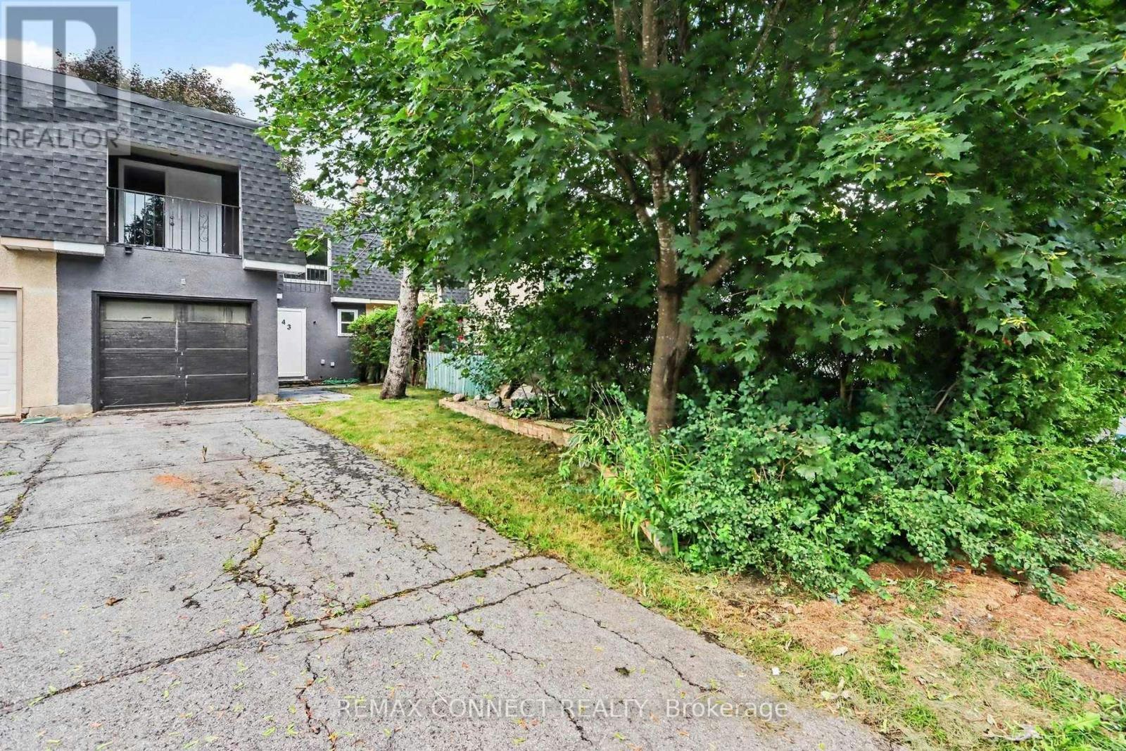 43 Tybalt Crescent, Ottawa, ON, K2H 8J6