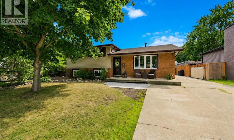 315 Brentwood Crescent
