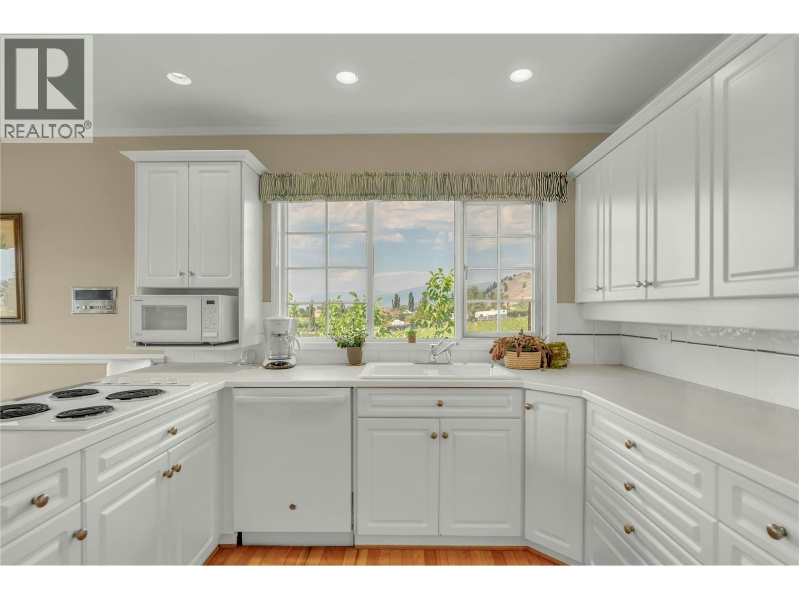 199 Lower Bench Road, Penticton, BC, V2A 1B2 - 19