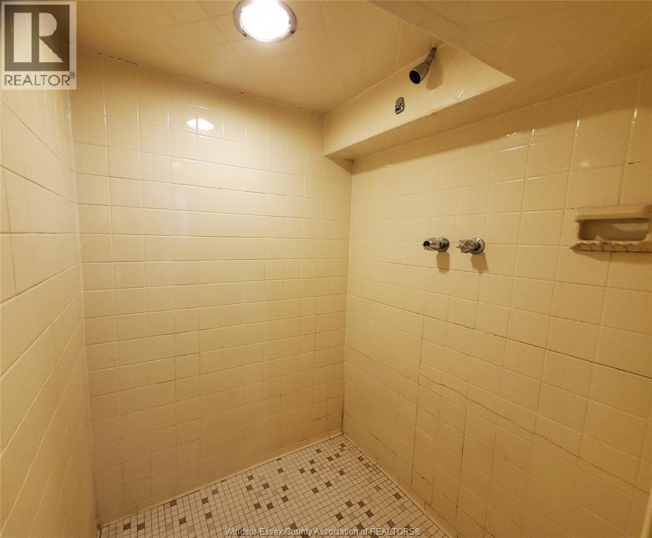 BSMT-725 Church Street, Windsor, ON, N9A 4T5 - 10