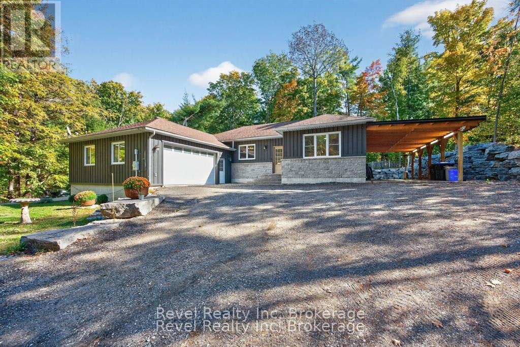 683 Lafontaine Road W, Tiny, ON, L9M 0L6