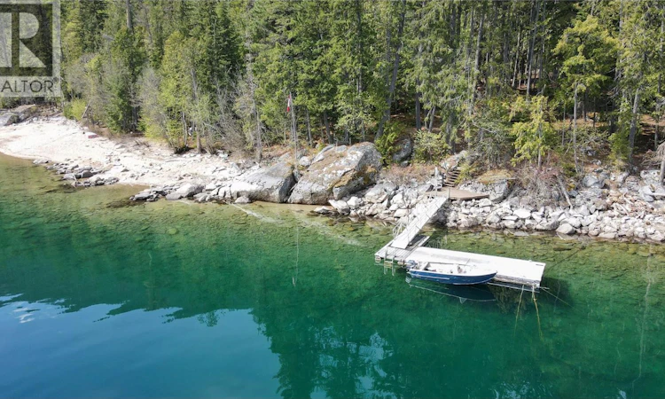 Lot-2 Slocan Lake Boat Access