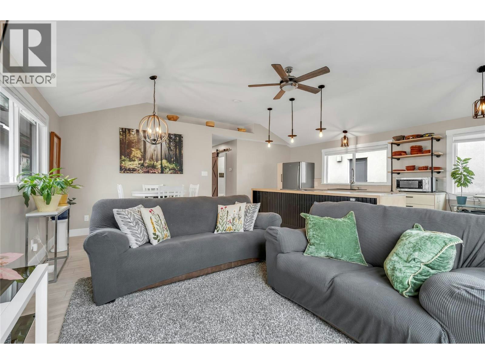 448 Caribou Street, Penticton, BC, V2A 5W6 - 8