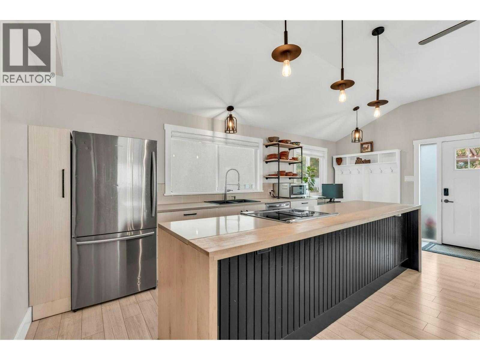 448 Caribou Street, Penticton, BC, V2A 5W6 - 15