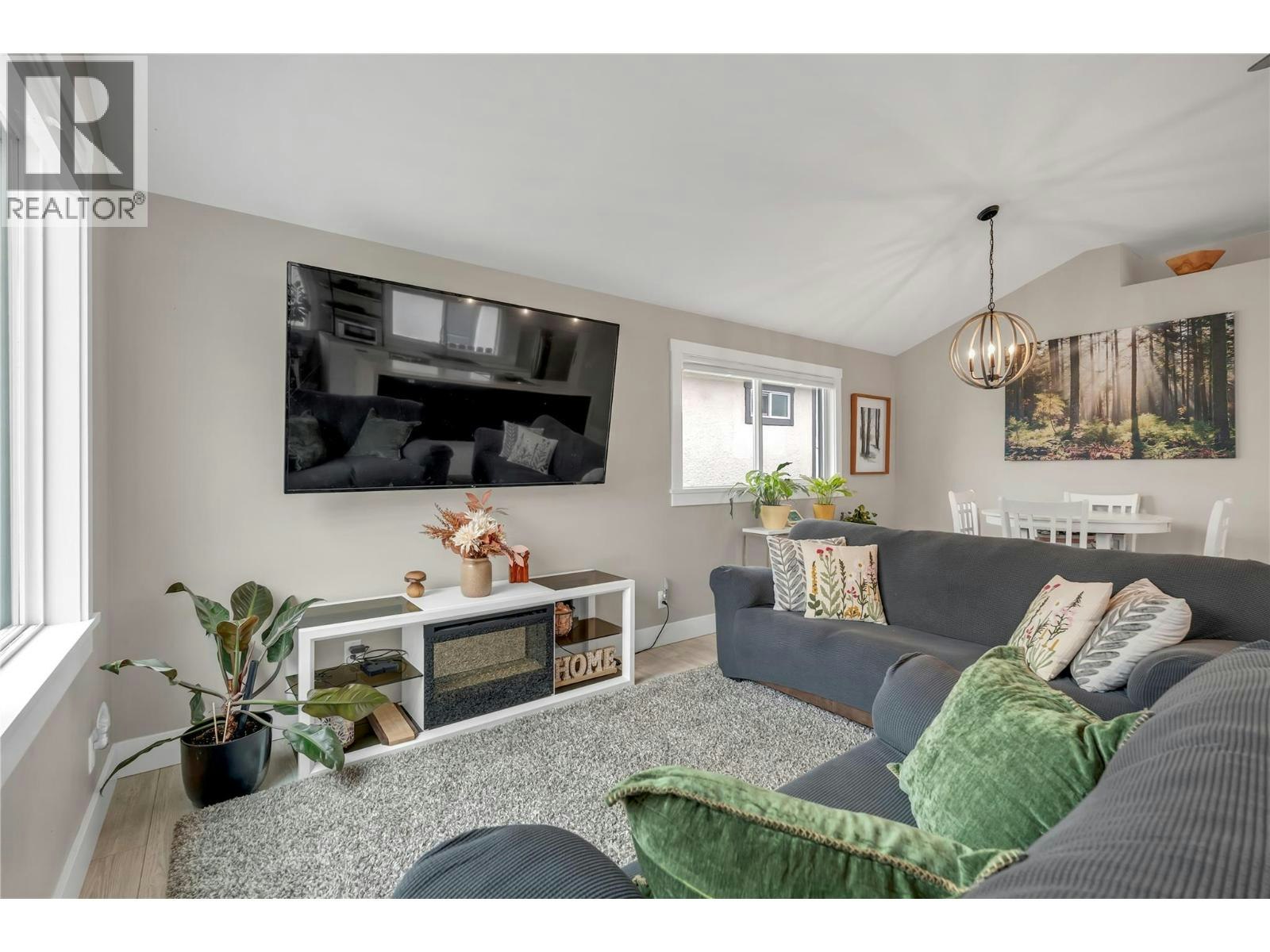 448 Caribou Street, Penticton, BC, V2A 5W6 - 9